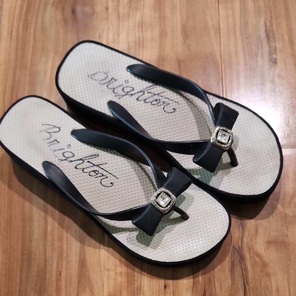 Brighton Bowtie Sandals